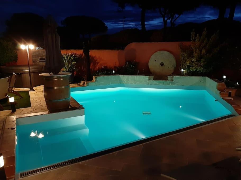 Hebergement Insolite Studio Grau Du Roi Mas Des Marines Piscine 勒格罗-迪鲁瓦 外观 照片